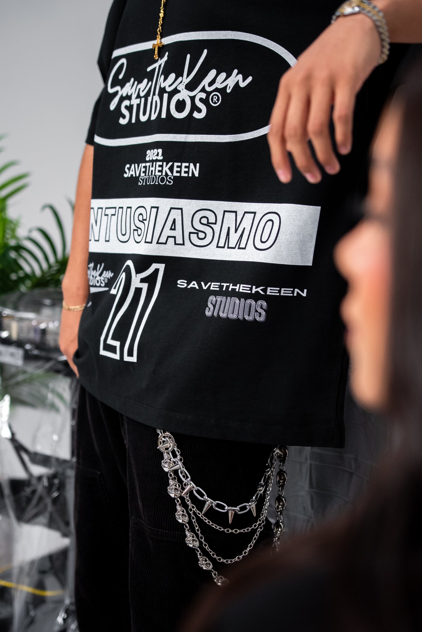 “TrackAuspiTshirt”