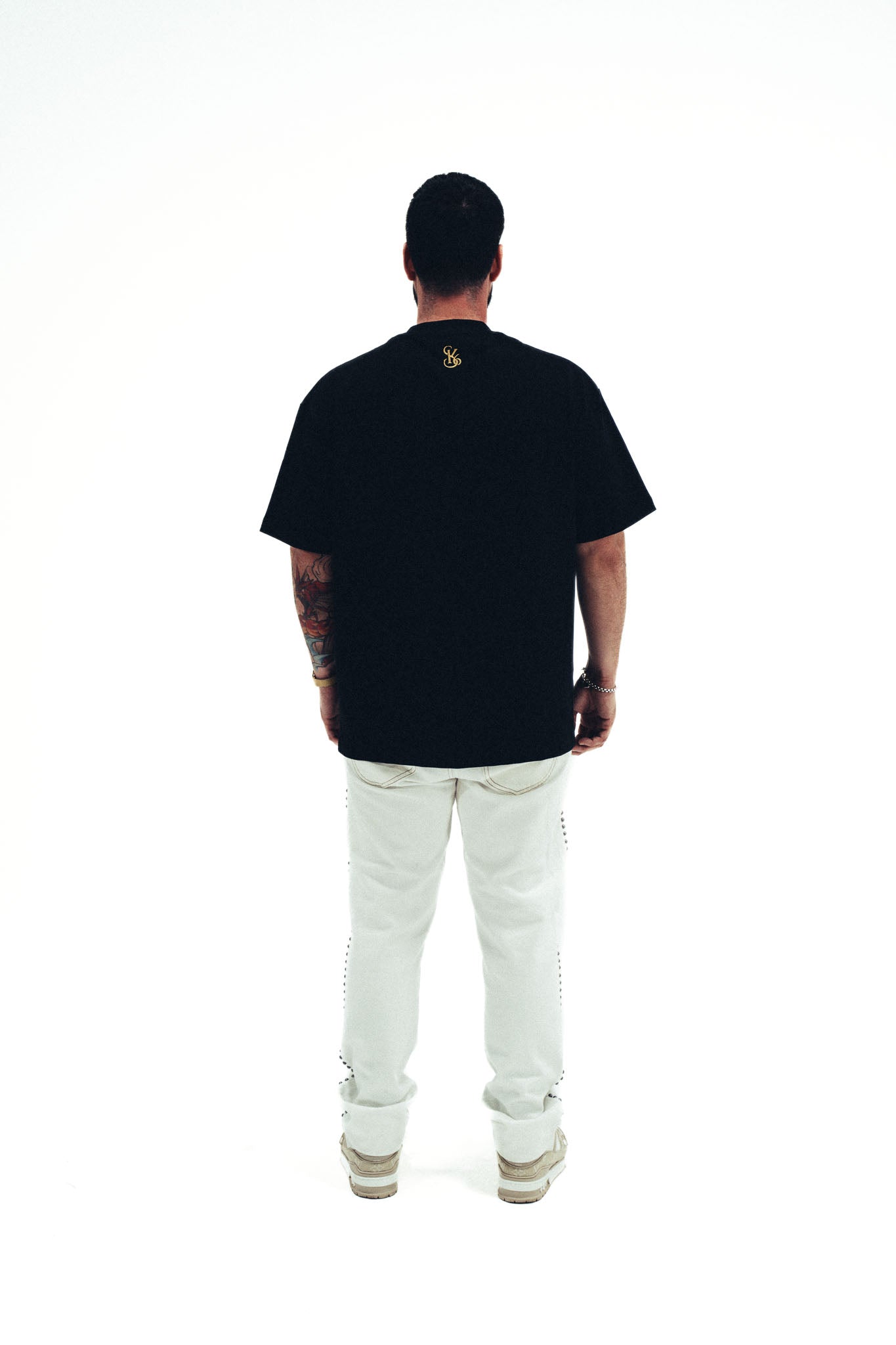 “Anniversary6Black”